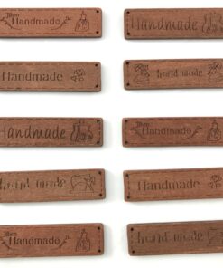 Etichette artigianali in legno assortite