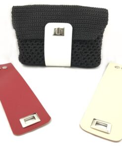 Set borsa Switch composto da tre pezzi: si tratta di tre pattine in pelle colorata per personalizzare le tue borse. I colori sono: bianco, panna e rosso.