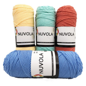 La Lana Nuvola è un filato di altissima qualità, antipelucchi e meravigliosamente morbido e lavabile in lavatrice. Disponibile in 17 colori.