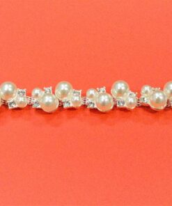 Passamaneria gioiello 1.5 cm in strass e perline Articolo venduto al metro. Inserire nella quantità i metri che si intendono acquistare