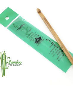 Uncinetto in bamboo eco disponibile in varie misure dalla 3 alla 9 mm.